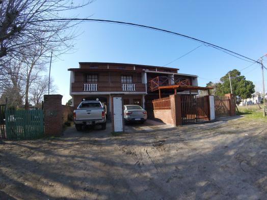 Casa · 80m² · 4 Ambientes · 1 Cochera