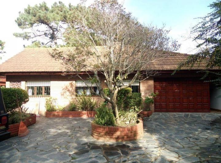 Casa · 87m² · 3 Ambientes · 1 Cochera