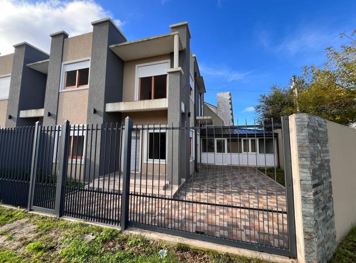 Casa · 130m² · 4 Ambientes · 1 Cochera