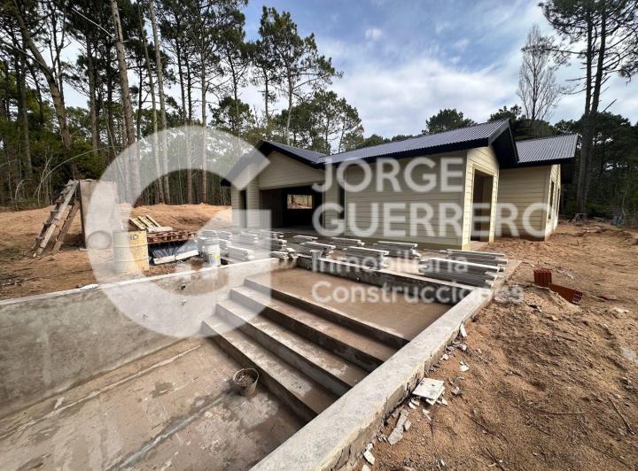 Casa · 197m² · 4 Dormitorios