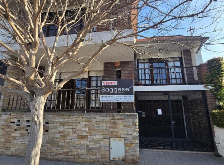 Casa · 314m² · 4 Ambientes · 2 Cocheras