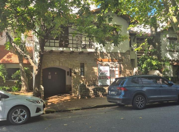Casa · 160m² · 3 Dormitorios · 1 Cochera