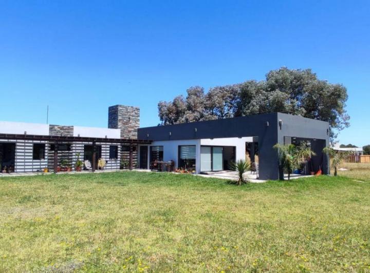 Casa · 137m² · 3 Ambientes