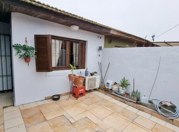 Casa · 2 Dormitorios · 1 Cochera