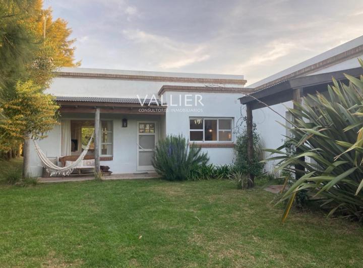 Casa · 156m² · 5 Ambientes · 1 Cochera