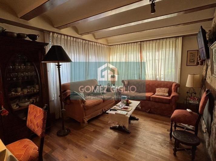 Casa · 230m² · 4 Ambientes