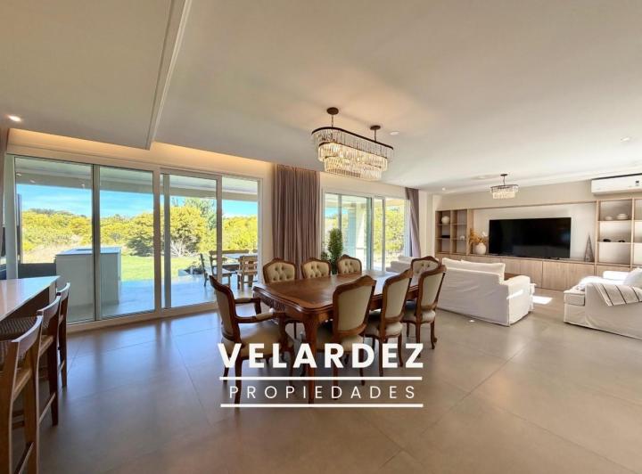 Casa · 281m² · 5 Ambientes
