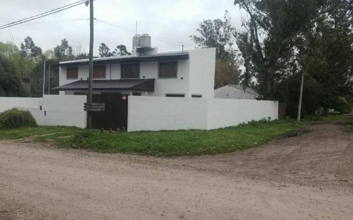Casa · 130m² · 3 Ambientes · 1 Cochera