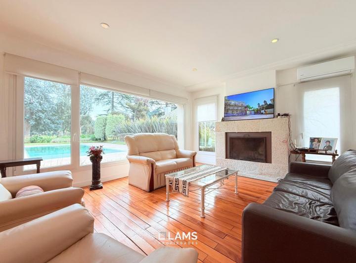 Casa · 356m² · 6 Ambientes