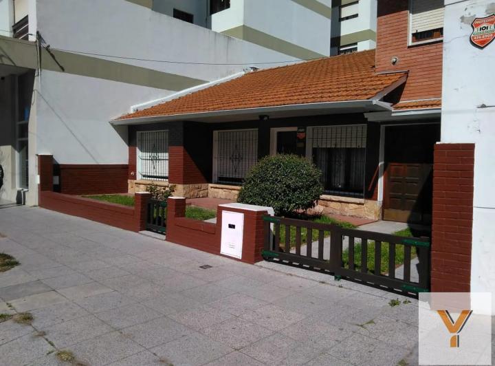 Casa · 183m² · 5 Ambientes · 2 Cocheras