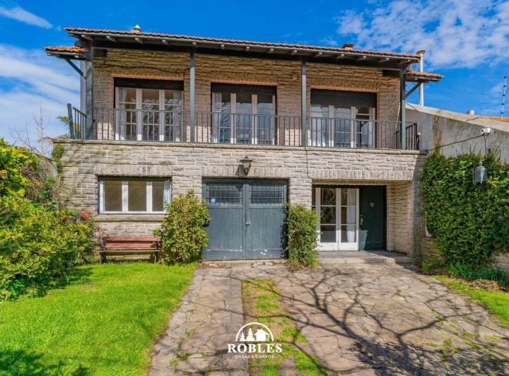 Casa · 450m² · 4 Ambientes