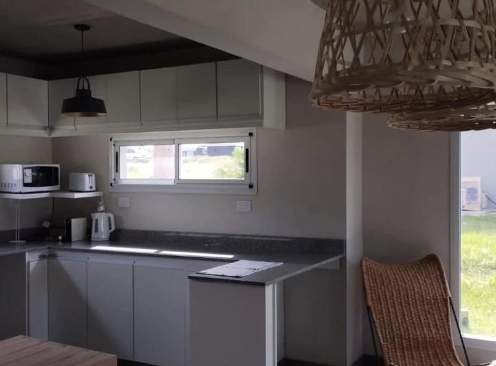 Casa · 145m² · 5 Ambientes · 2 Cocheras