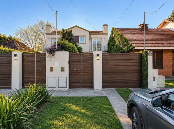 Casa · 108m² · 4 Ambientes · 1 Cochera