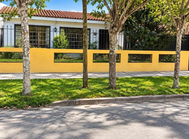 Casa · 70m² · 4 Ambientes · 1 Cochera