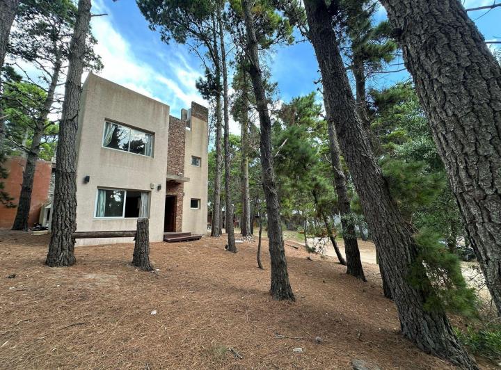 Casa · 100m² · 4 Ambientes