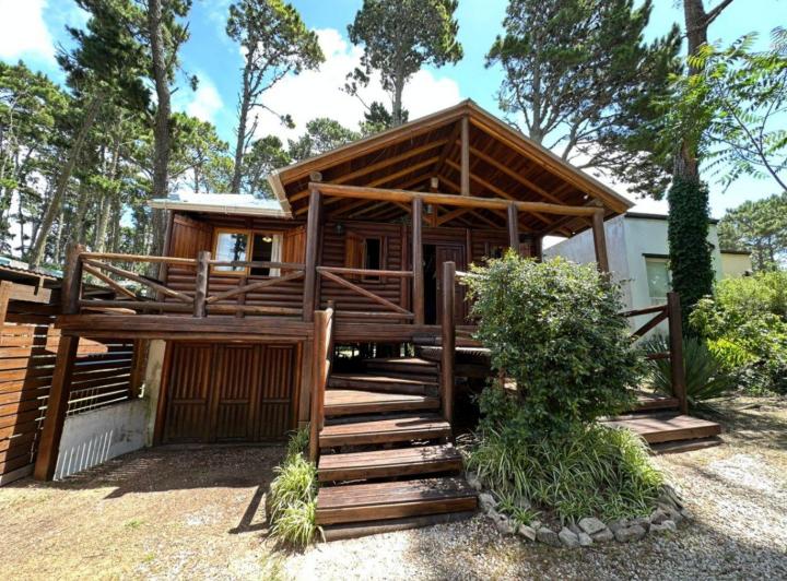 Casa · 90m² · 4 Ambientes · 2 Cocheras