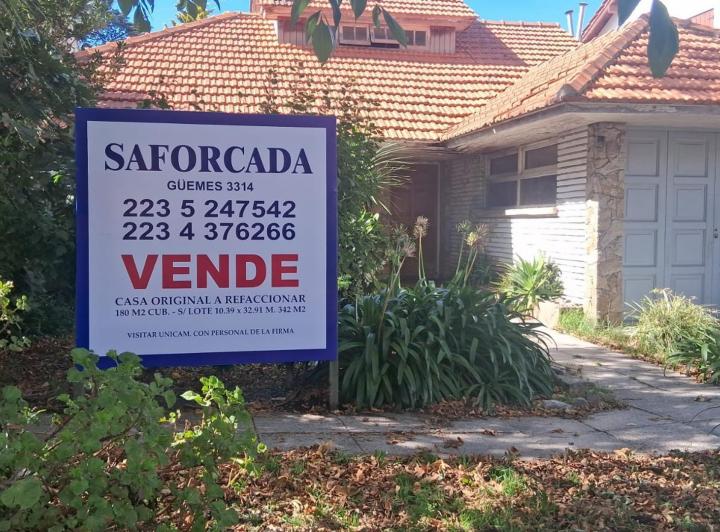 Casa · 180m² · 5 Ambientes · 1 Cochera