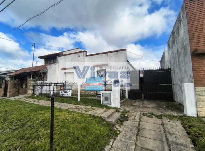 Casa · 80m² · 3 Ambientes · 3 Cocheras