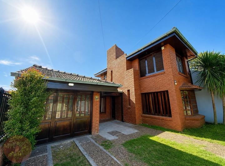 Casa · 150m² · 4 Ambientes · 1 Cochera