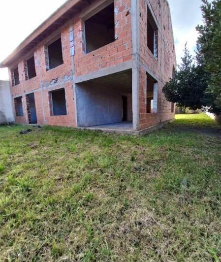 Casa · 150m² · 5 Ambientes · 2 Cocheras