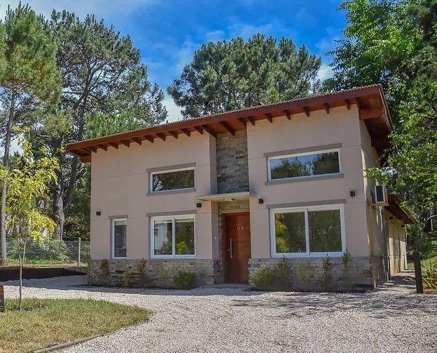 Casa · 128m² · 5 Ambientes