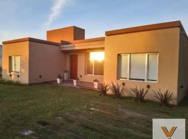 Casa · 210m² · 5 Ambientes