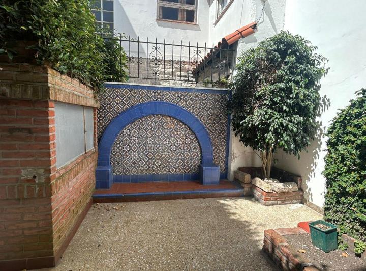 Casa · 230m² · 5 Ambientes · 1 Cochera