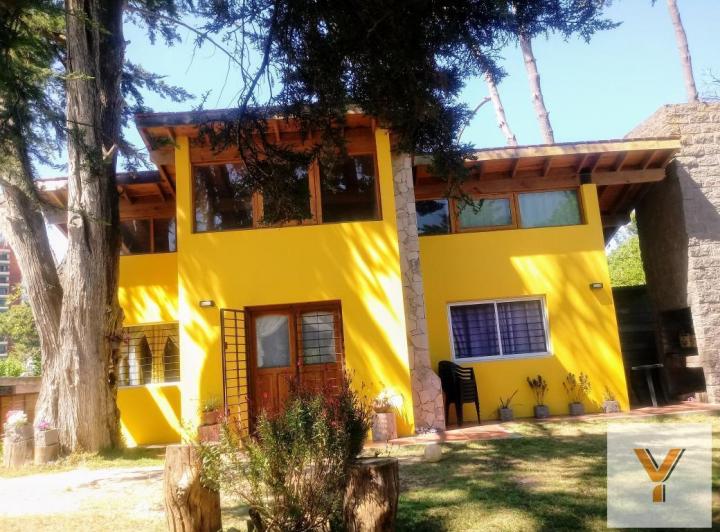 Casa · 129m² · 5 Ambientes · 3 Cocheras