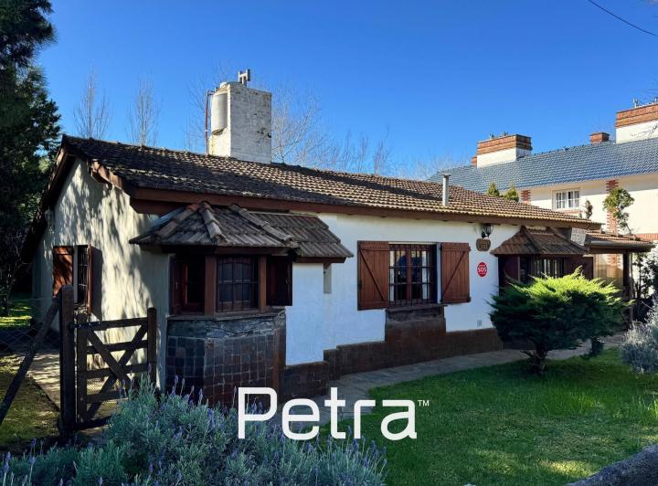 Casa · 120m² · 4 Ambientes · 1 Cochera