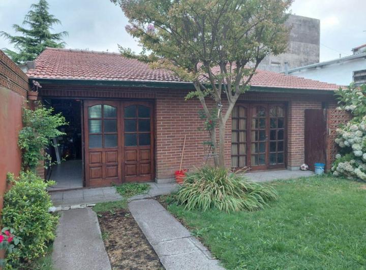 Casa · 169m² · 4 Ambientes · 1 Cochera