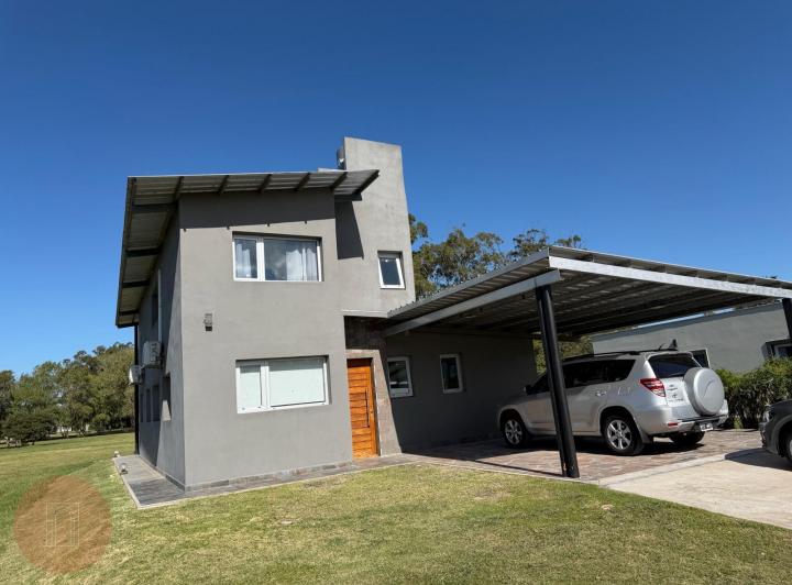 Casa · 120m² · 3 Ambientes · 1 Cochera