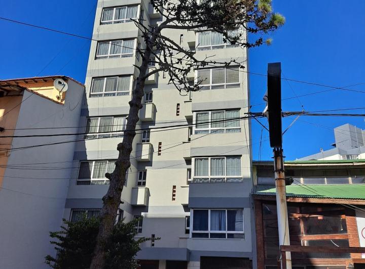 Departamento · 70m² · 4 Ambientes · 1 Cochera