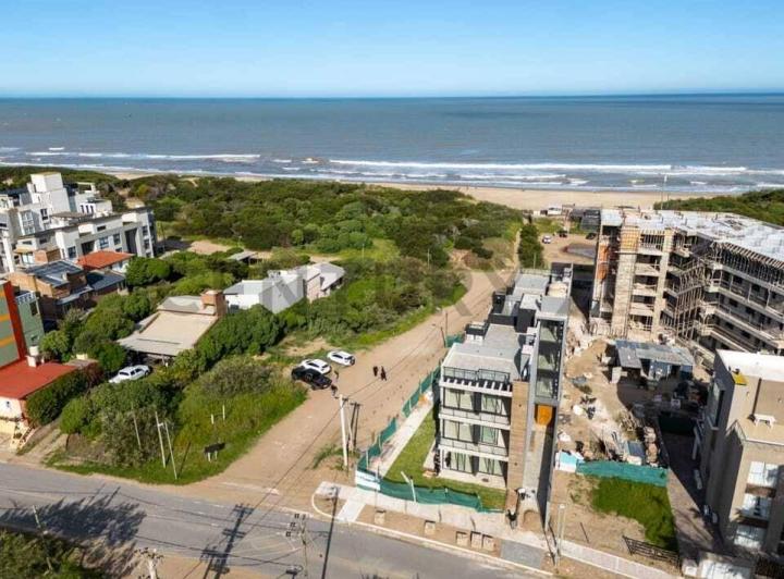 Departamento · 40m² · 2 Ambientes · 1 Cochera
