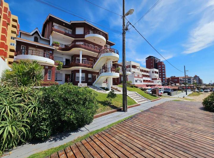 Departamento · 80m² · 3 Ambientes · 1 Cochera