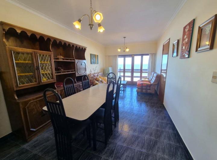 Departamento · 70m² · 4 Ambientes · 1 Cochera
