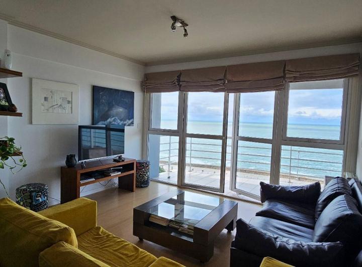 Departamento · 100m² · 4 Ambientes · 1 Cochera