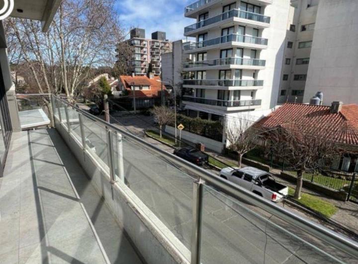 Departamento · 130m² · 4 Ambientes · 1 Cochera