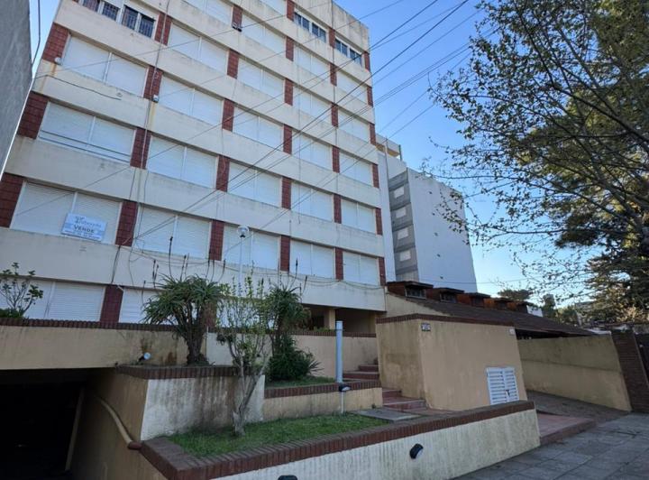Departamento · 42m² · 2 Ambientes · 1 Cochera