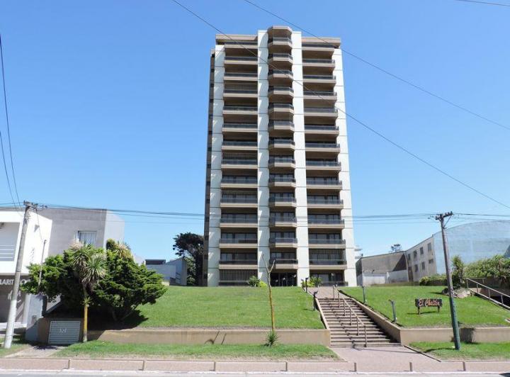 Departamento · 78m² · 3 Ambientes · 1 Cochera
