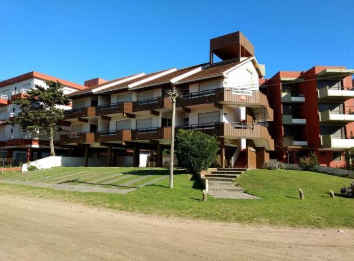 Departamento · 60m² · 3 Ambientes · 2 Cocheras