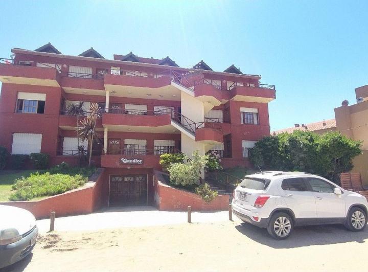 Departamento · 65m² · 3 Ambientes · 1 Cochera