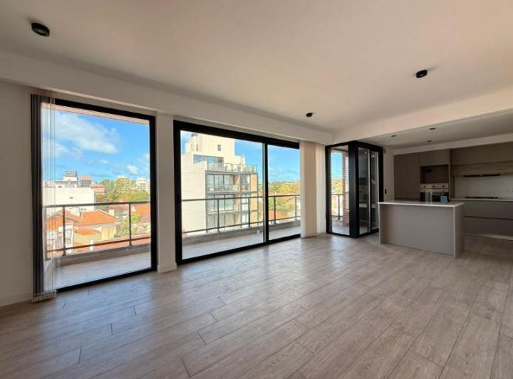 Departamento · 100m² · 3 Ambientes · 2 Cocheras