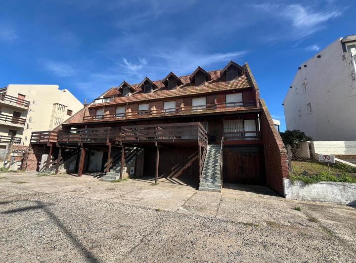 Departamento · 90m² · 5 Ambientes · 1 Cochera