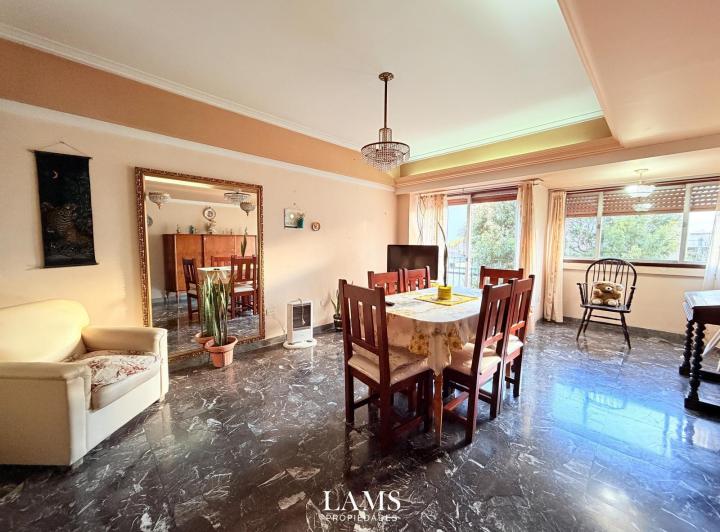 Departamento · 90m² · 4 Ambientes · 1 Cochera