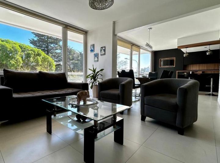 Departamento · 140m² · 4 Ambientes · 2 Cocheras