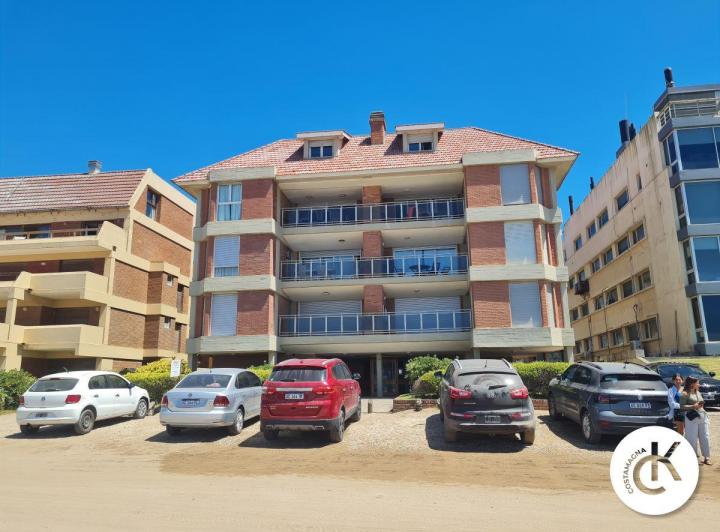 Departamento · 142m² · 5 Ambientes · 1 Cochera