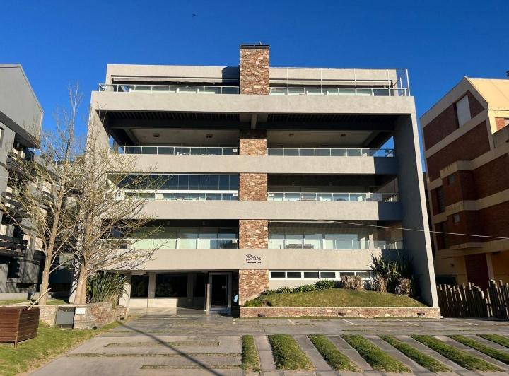 Departamento · 80m² · 3 Ambientes · 1 Cochera