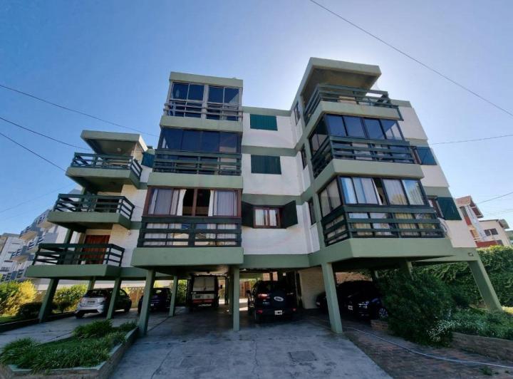 Departamento · 70m² · 4 Ambientes · 1 Cochera