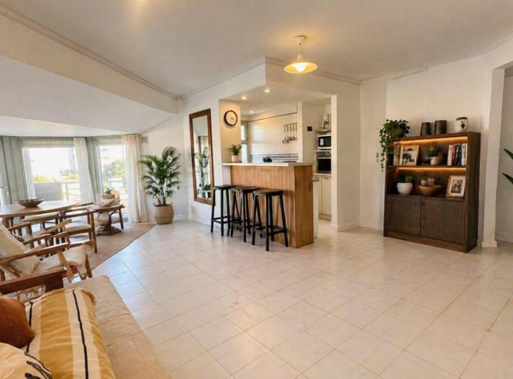 Departamento · 100m² · 4 Ambientes · 1 Cochera