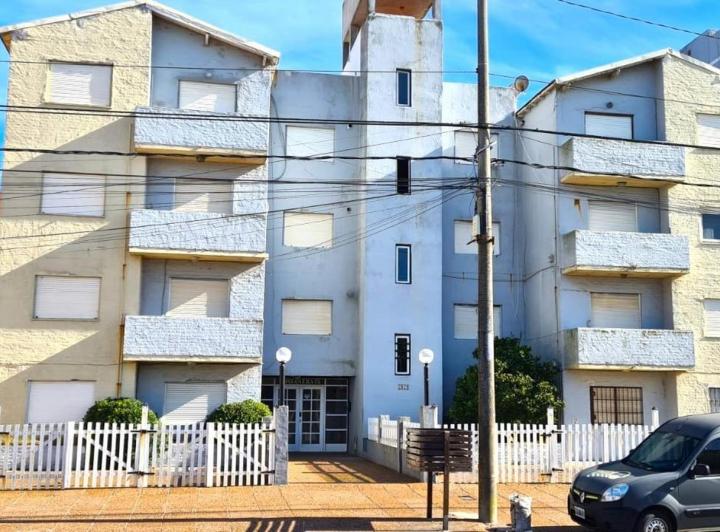 Departamento · 40m² · 2 Ambientes · 1 Cochera